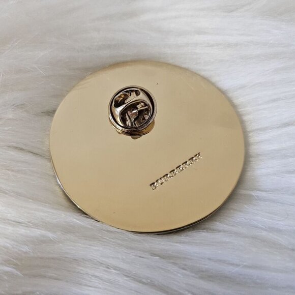 BURBERRY "Maybe It’s Because I’m A Londoner" Pin - Picture 2 of 4